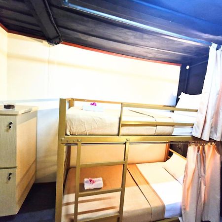 Karcof Container Hostel سينغيغي المظهر الخارجي الصورة